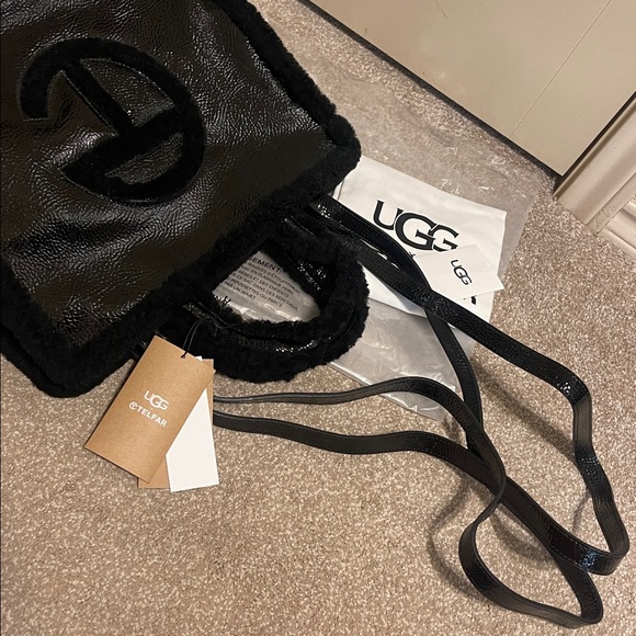 UGG X TELFAR MEDIUM SHOPPER CRINKLE TOTE NEW - Picture 11 of 11